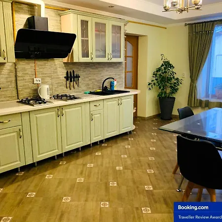 зелений дім - Viridi House Morshyn