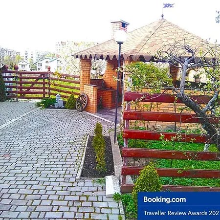 招待所 зелений дім - Viridi House 莫申